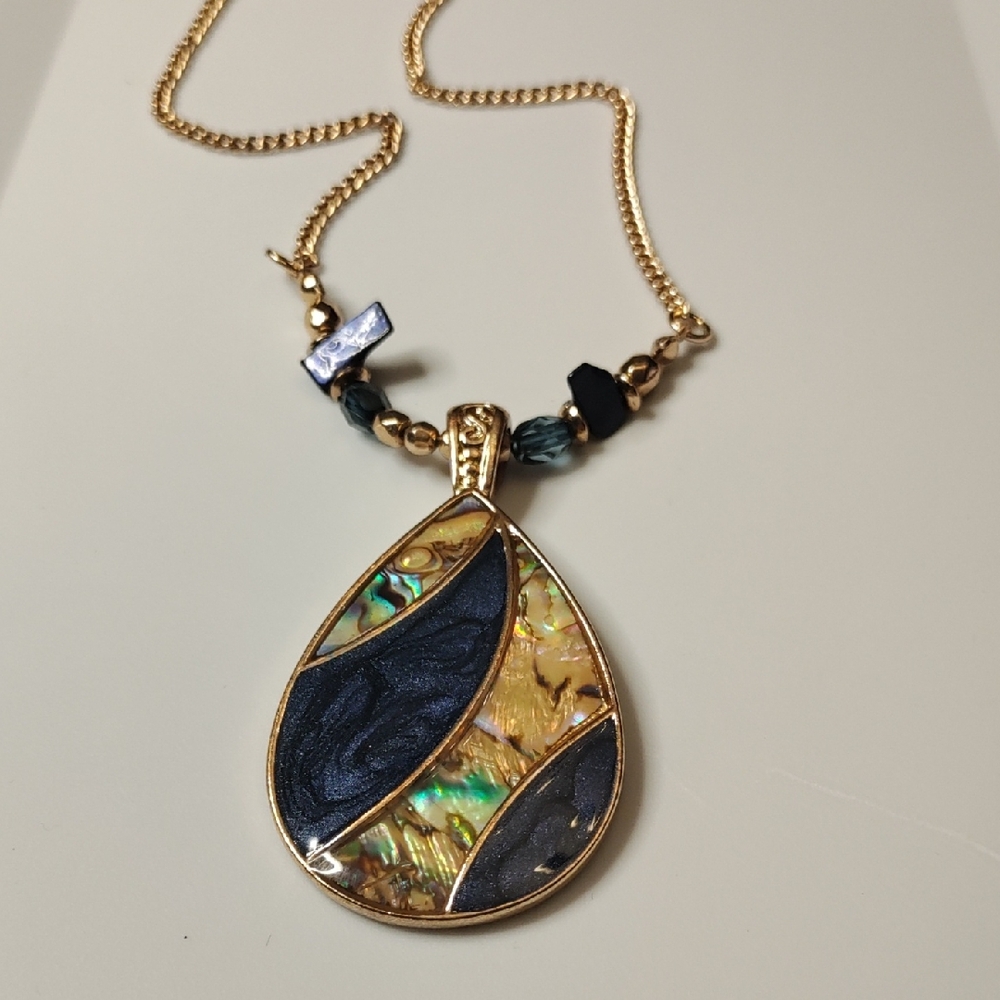 Gold Tone Teardrop Abalone and Black Inlay Pendant Necklace